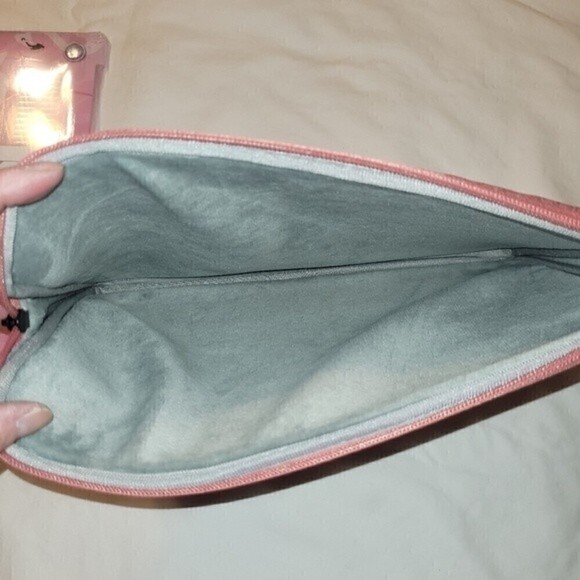 HARD Case for 2016-2020 MacBook Pro 13 Plastic Shell Cover And Soft Case. - Picture 4 of 5